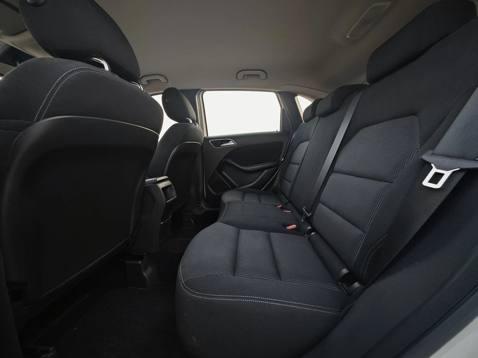 Mercedes-Benz B 180 * EXECUTIVE* , снимка 14 - Автомобили и джипове - 55711401