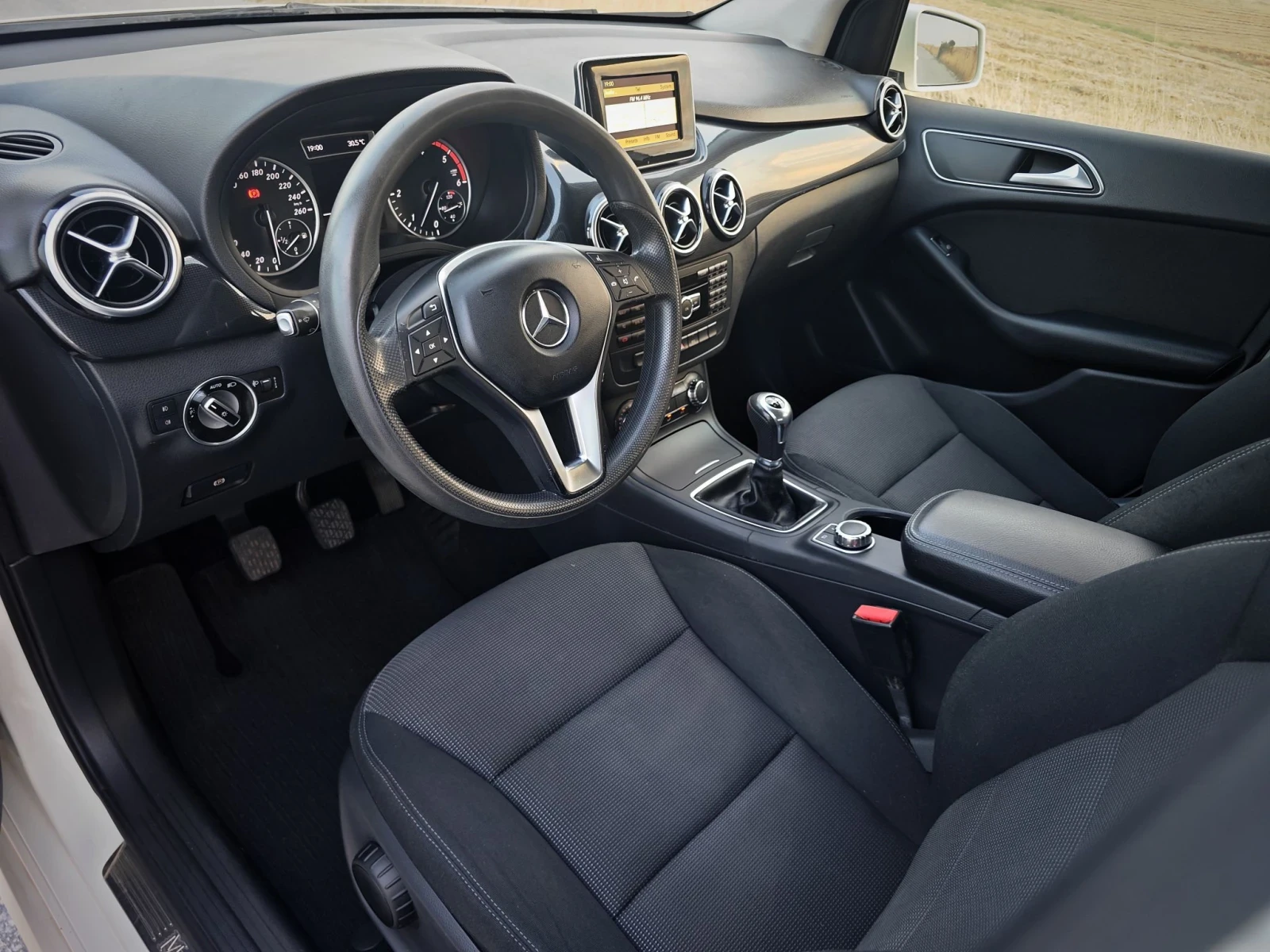 Mercedes-Benz B 180 * EXECUTIVE* , снимка 9 - Автомобили и джипове - 55711401