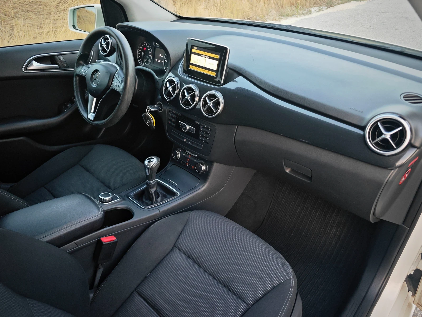 Mercedes-Benz B 180 * EXECUTIVE* , снимка 13 - Автомобили и джипове - 55711401