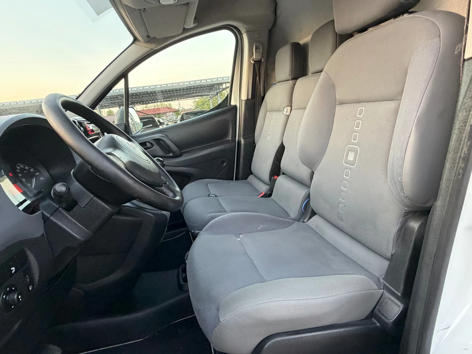 Citroen Berlingo 1.6HDI ИТАЛИЯ, снимка 7 - Автомобили и джипове - 55779949