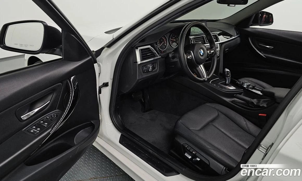 BMW 320 320d ED Edition, снимка 10 - Автомобили и джипове - 56156562