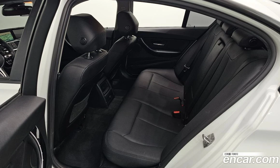 BMW 320 320d ED Edition, снимка 11 - Автомобили и джипове - 56156562