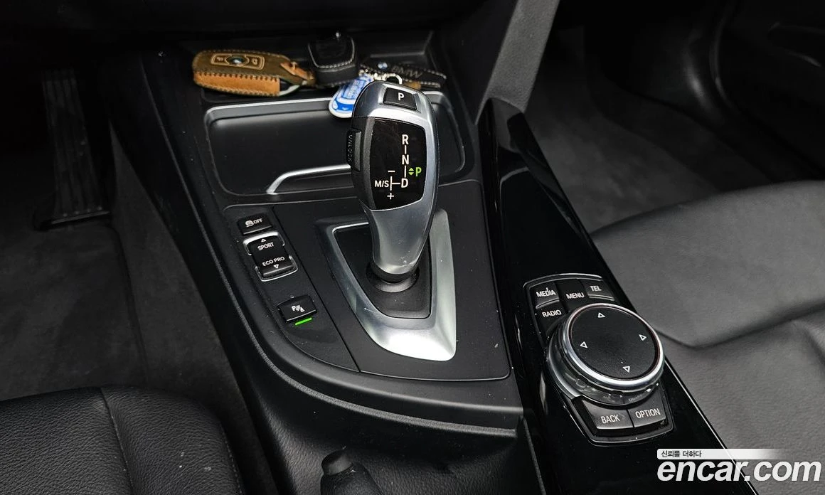 BMW 320 320d ED Edition, снимка 9 - Автомобили и джипове - 56156562
