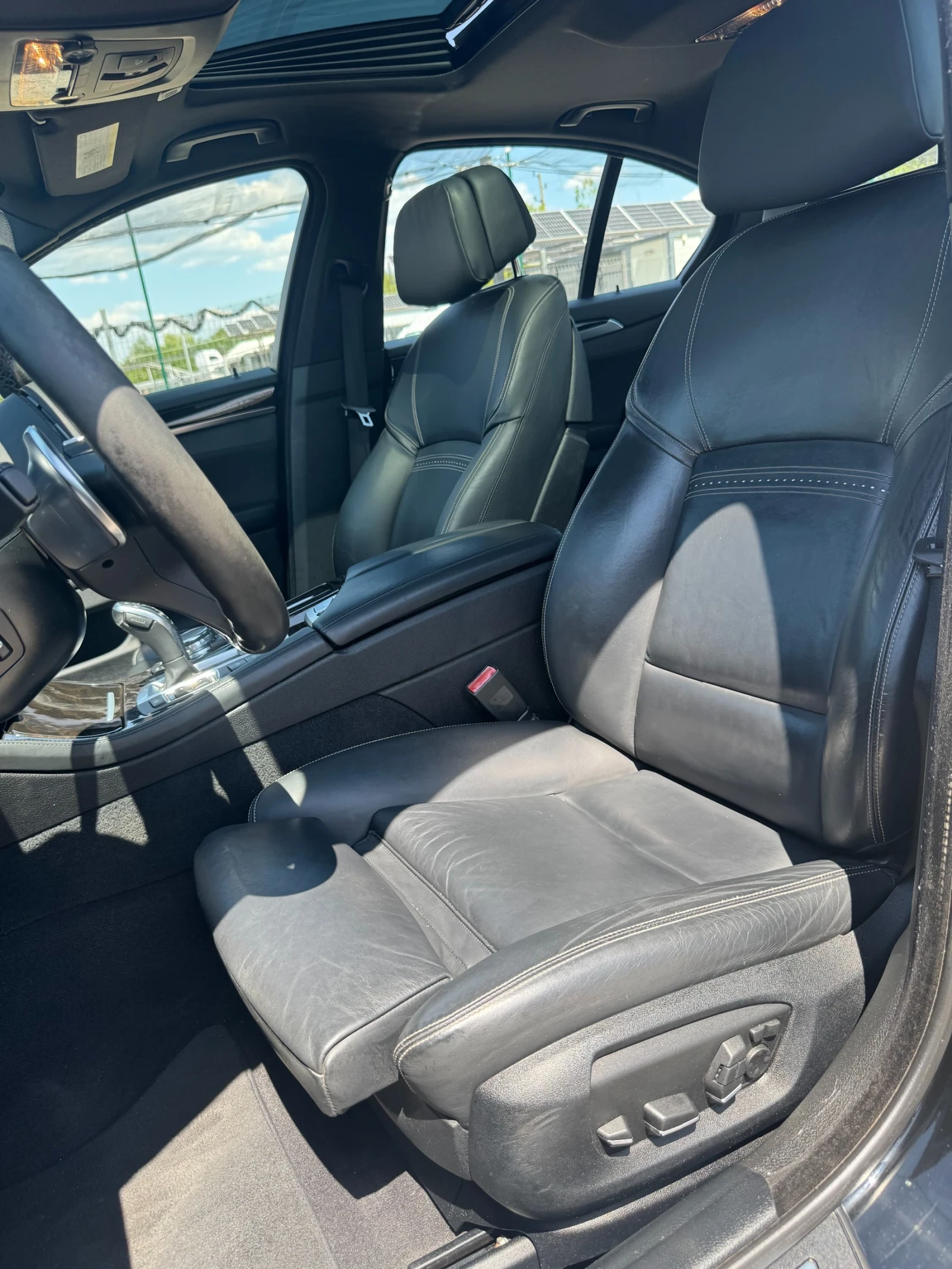 BMW 535 * X-Drive* M-PACK* Harman Kardon* Lane Assist* , снимка 8 - Автомобили и джипове - 56219459
