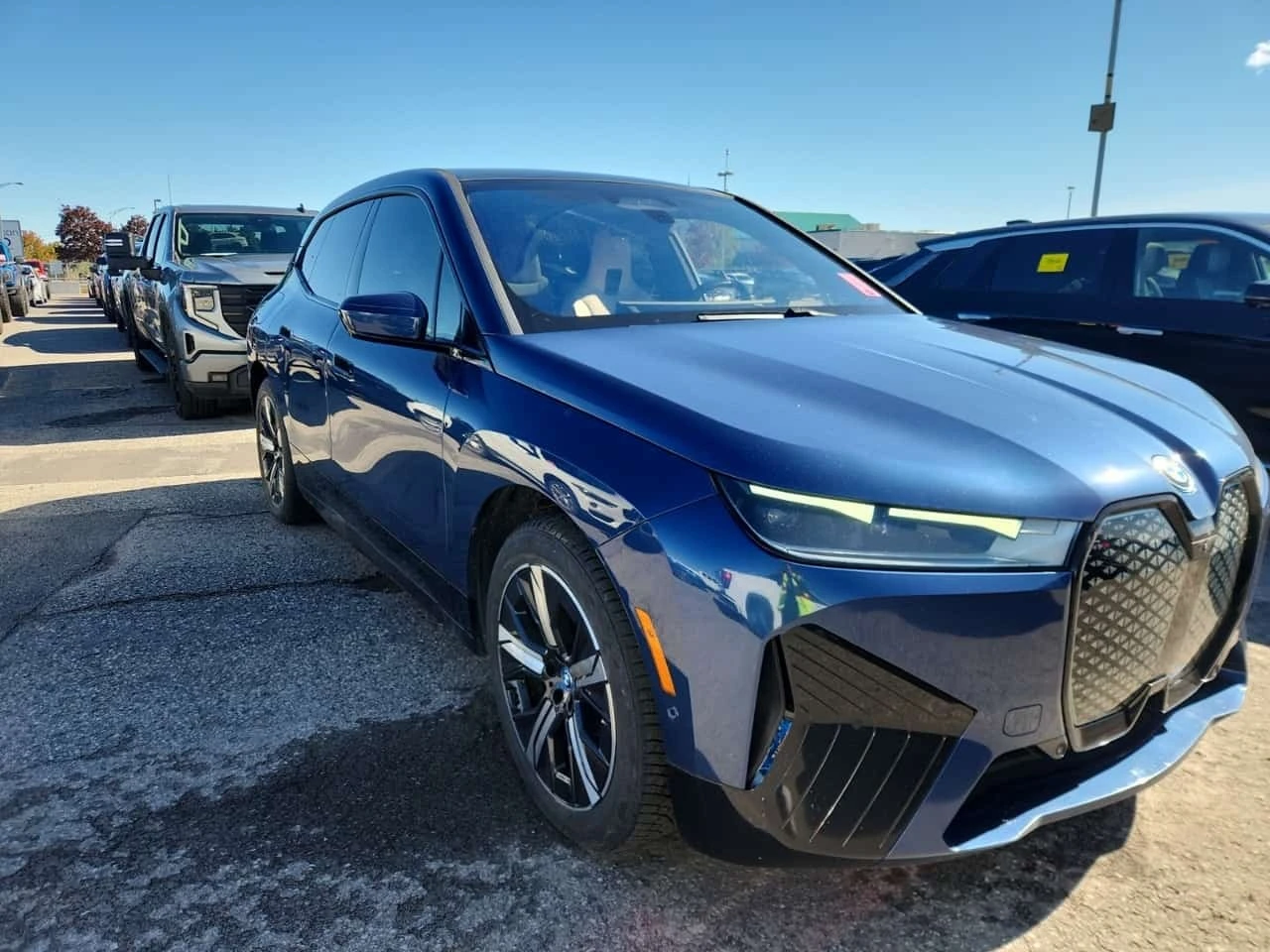 BMW iX * XDRIVE40 * CARFAX * ����������� | Mobile.bg � ����������� 2