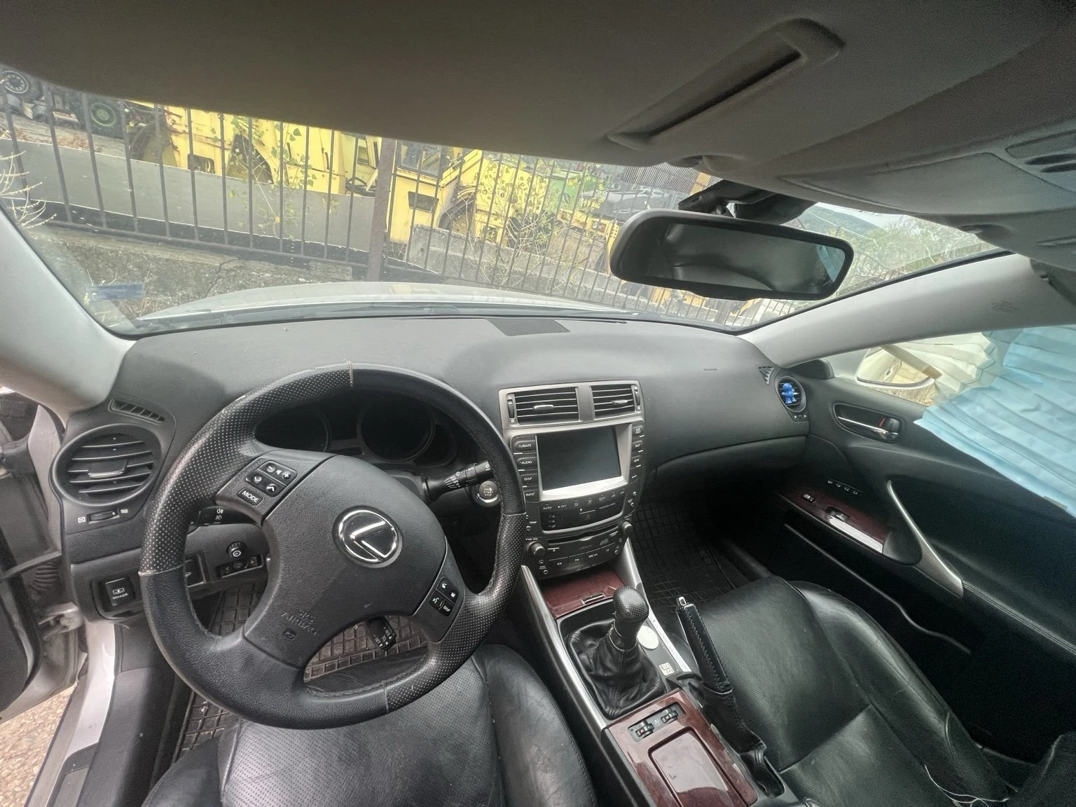Lexus IS 220d, снимка 2 - Автомобили и джипове - 56541106