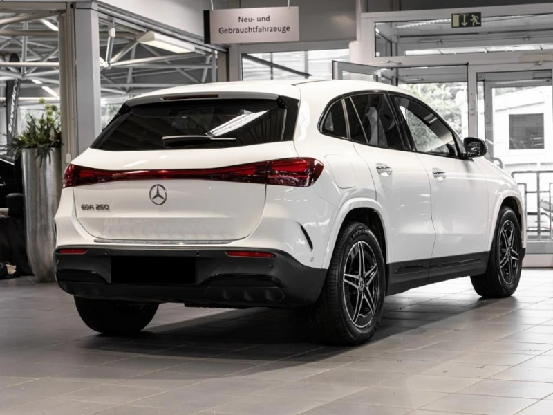 Mercedes-Benz EQA 250 AMG NIGHT KEYLESS-GO CAMERA LED, снимка 6 - Автомобили и джипове - 51672616