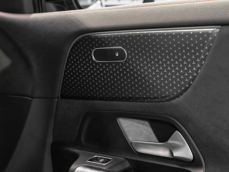 Mercedes-Benz EQA 250 AMG NIGHT KEYLESS-GO CAMERA LED, снимка 14 - Автомобили и джипове - 51672616