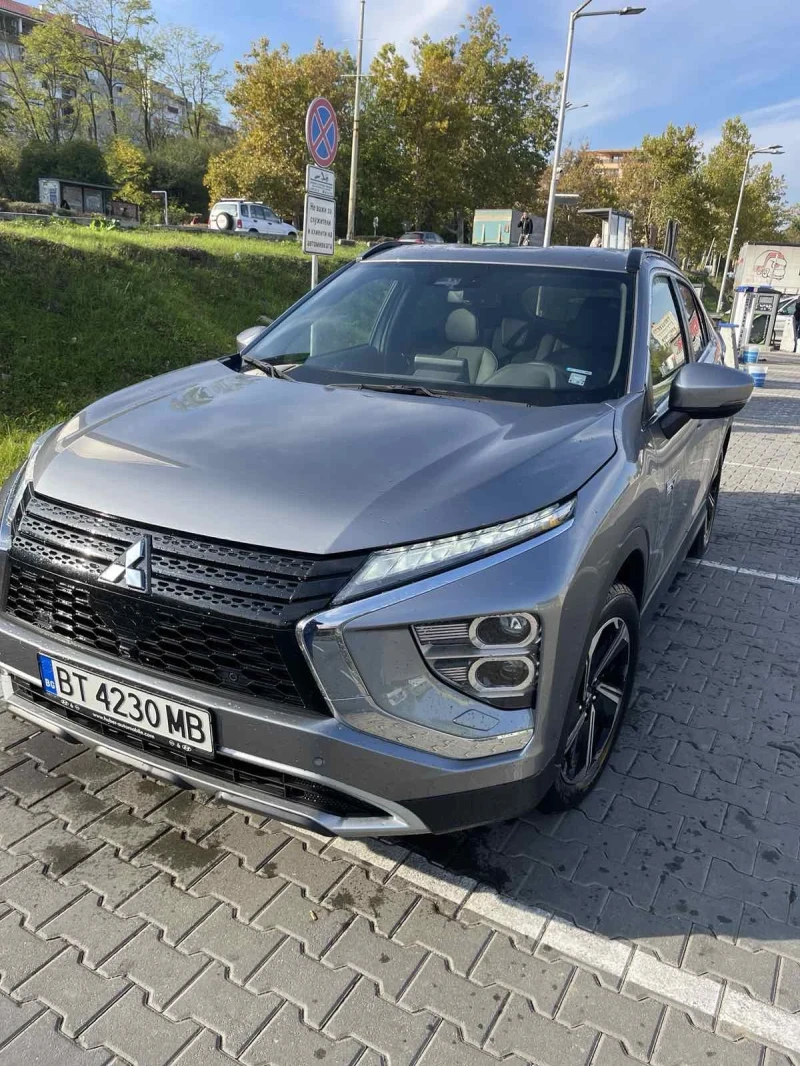 Mitsubishi Eclipse Cross PHEV, снимка 3 - Автомобили и джипове - 52146044
