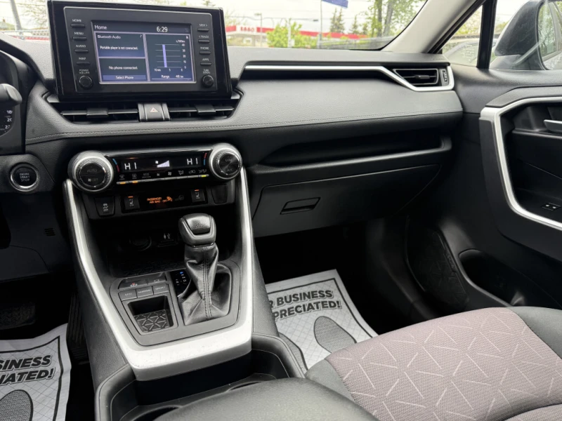Toyota Rav4 XLE AWD | HTD LEATHER | SUNROOF | CARPLAY, снимка 11 - Автомобили и джипове - 53329843