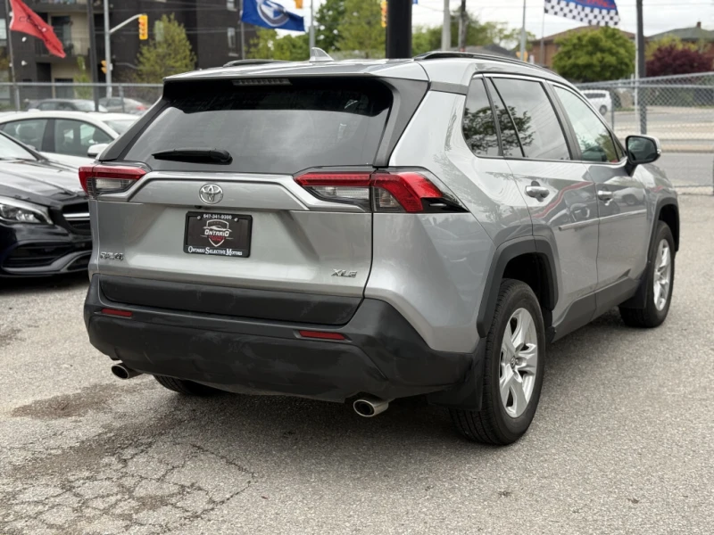 Toyota Rav4 XLE AWD | HTD LEATHER | SUNROOF | CARPLAY, снимка 6 - Автомобили и джипове - 53329843