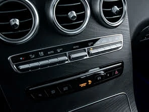 Mercedes-Benz GLC 300 4 MATIC * АвтоКредит(ЦЕНА ДО БГ), снимка 15 - Автомобили и джипове - 53804554