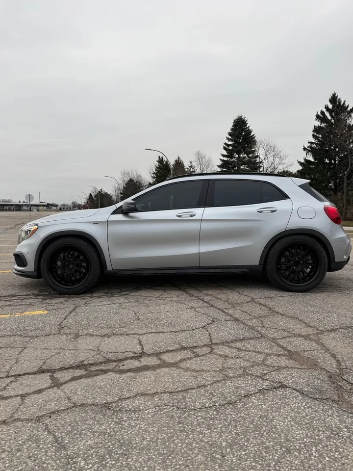 Mercedes-Benz GLA 45 AMG * PANO* KEYLESS* ПОДГРЕ* , снимка 4 - Автомобили и джипове - 54289401