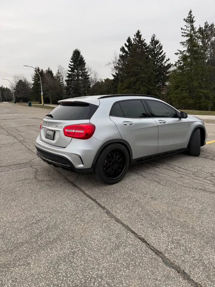 Mercedes-Benz GLA 45 AMG * PANO* KEYLESS* ПОДГРЕ* , снимка 8 - Автомобили и джипове - 54289401