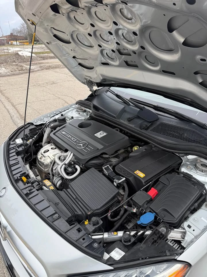 Mercedes-Benz GLA 45 AMG * PANO* KEYLESS* ПОДГРЕ* , снимка 12 - Автомобили и джипове - 54289401