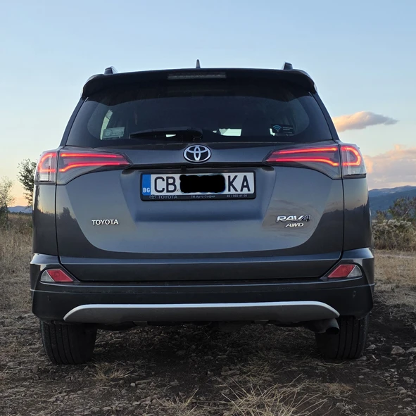 Toyota Rav4 2000i 4x4 EXLUZIV , снимка 4 - Автомобили и джипове - 56297402