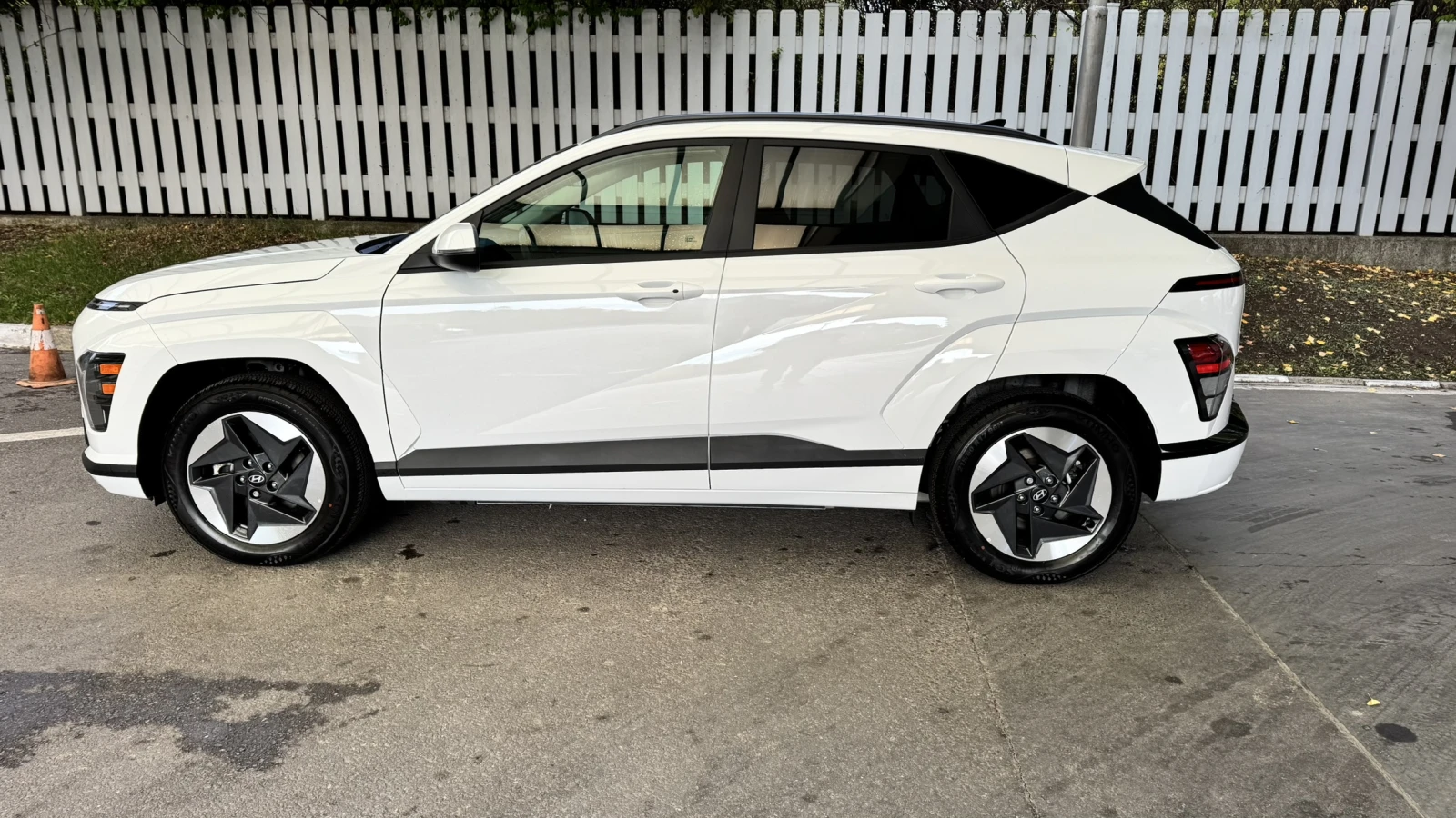 Hyundai Kona 64 KW, снимка 7 - Автомобили и джипове - 56632997