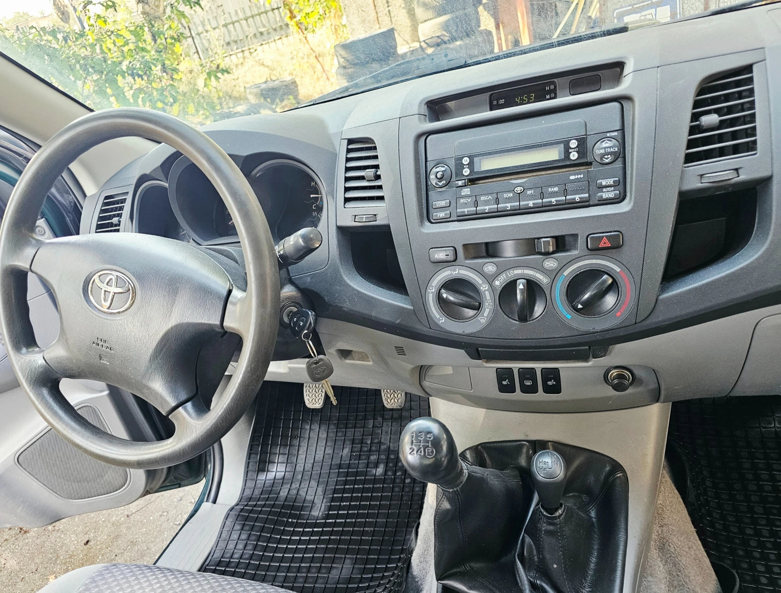Toyota Hilux 2.5 | Mobile.bg   11