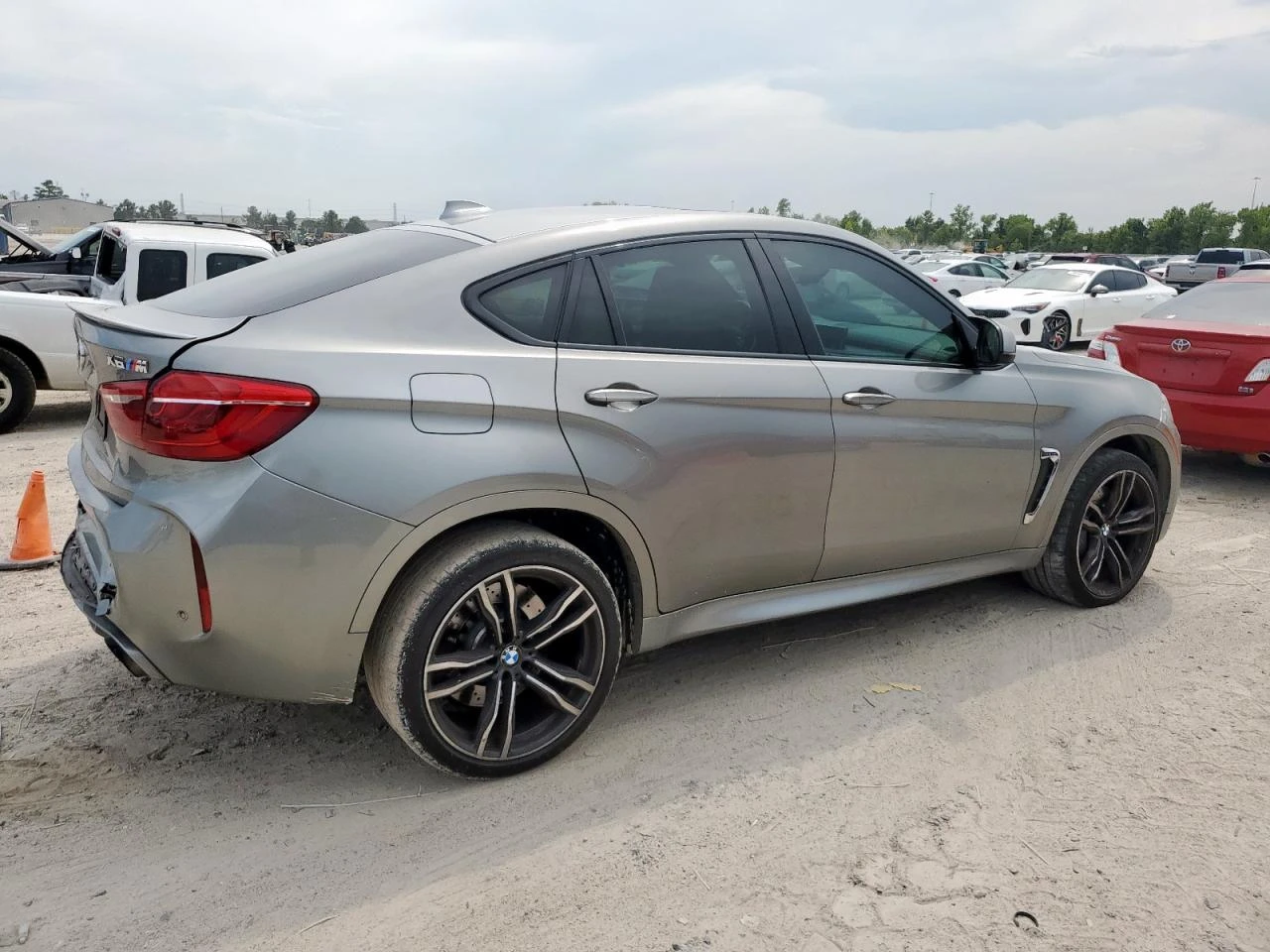 BMW X6 M - изображение 3