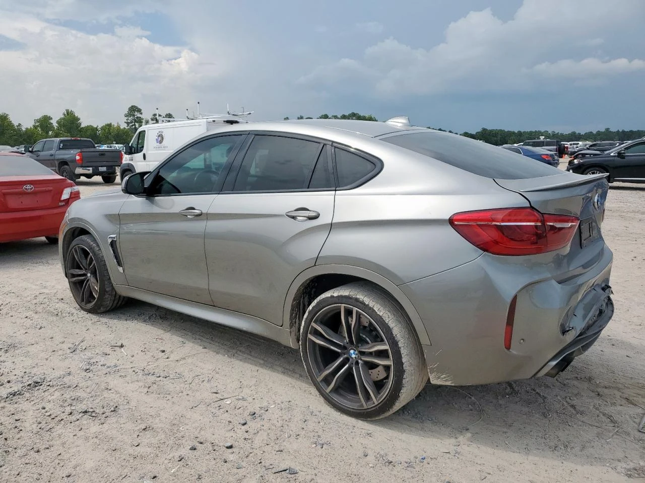 BMW X6 M - изображение 2