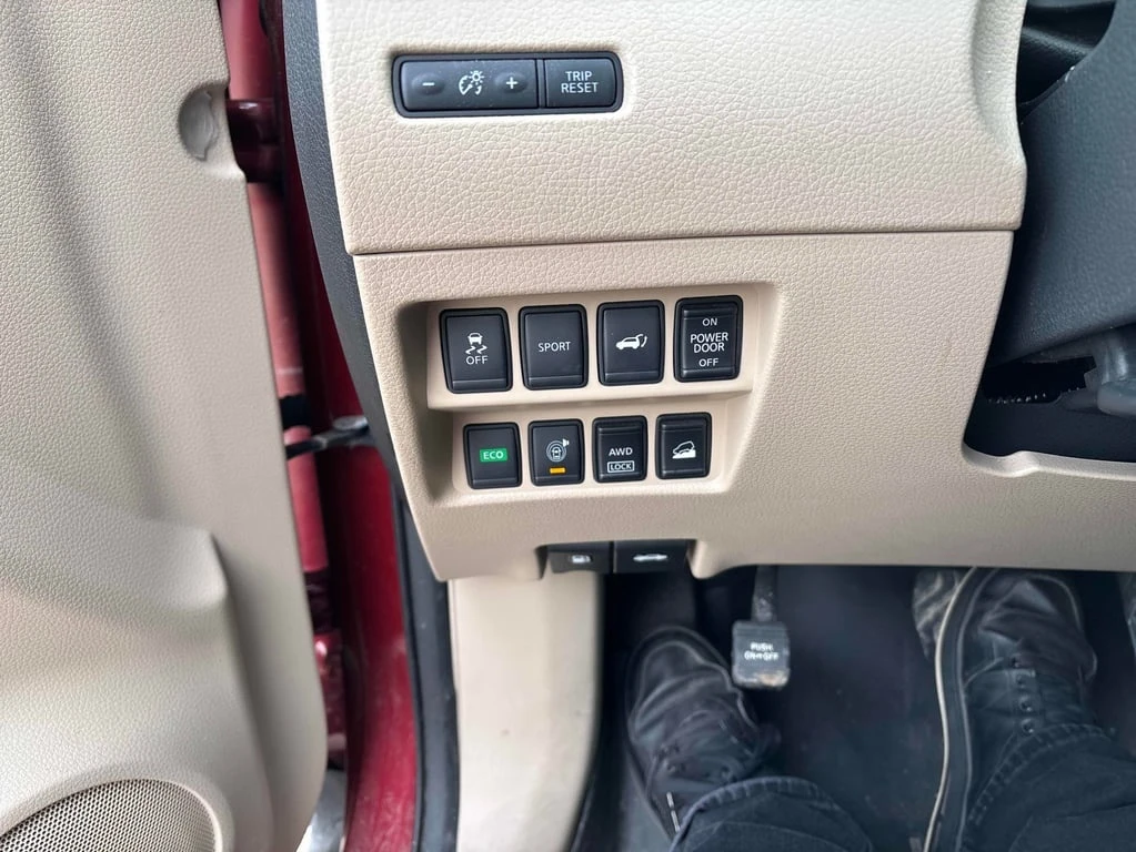 Nissan Rogue * AWD 4dr * CARFAX *    | Mobile.bg   12