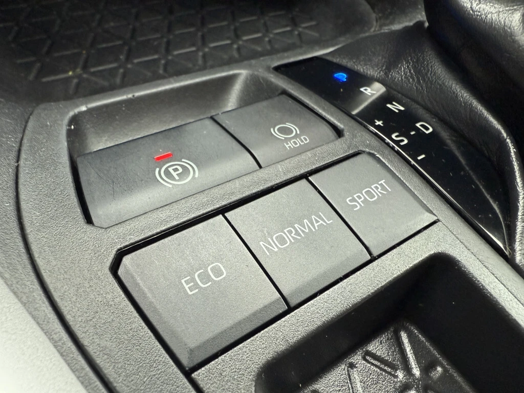 Toyota Rav4 XLE AWD | HTD LEATHER | SUNROOF | CARPLAY | Mobile.bg � ����������� 14