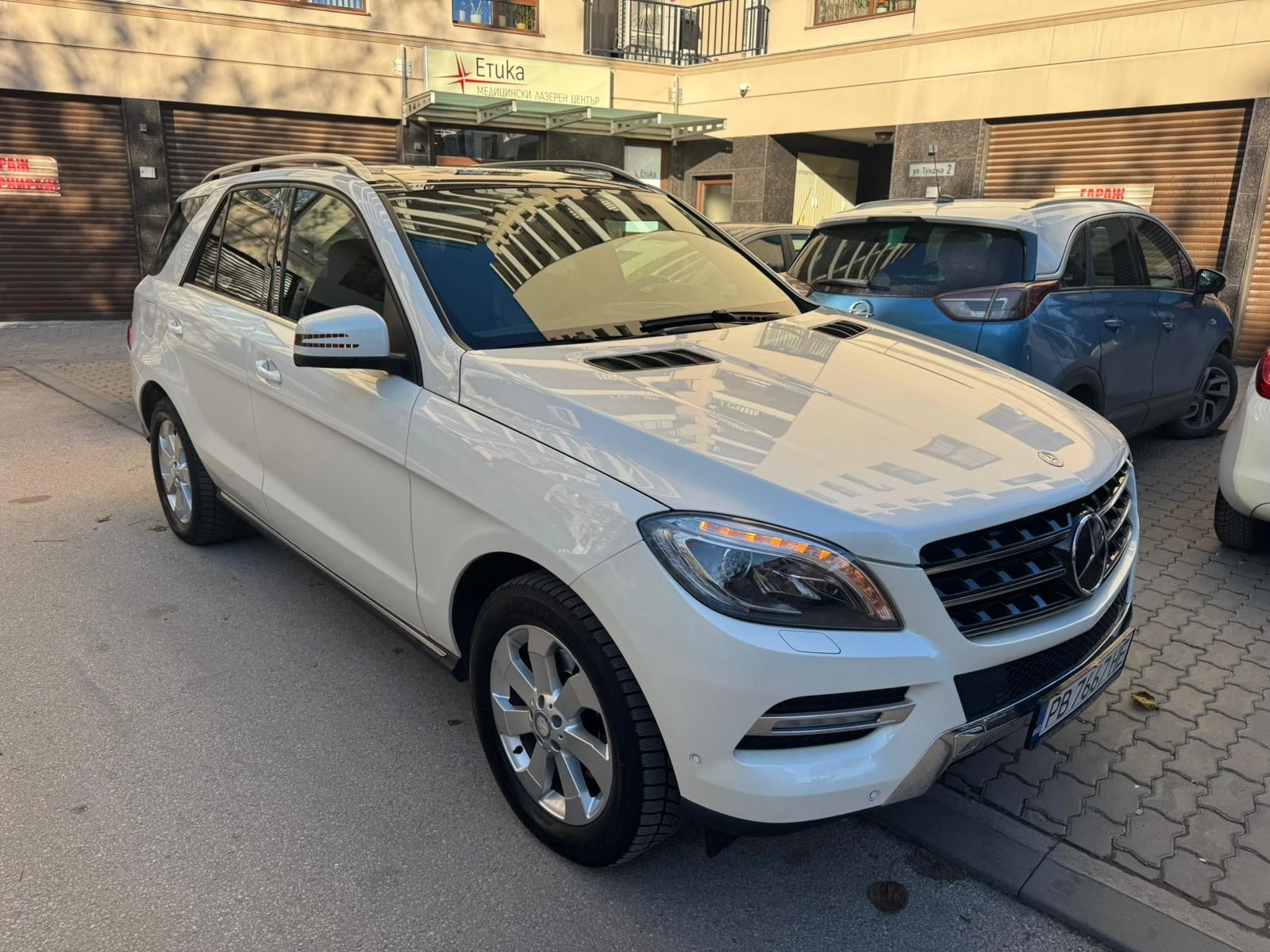 Mercedes-Benz ML 350 СЕРВИЗНА ИСТОРИЯ, снимка 16 - Автомобили и джипове - 54158070