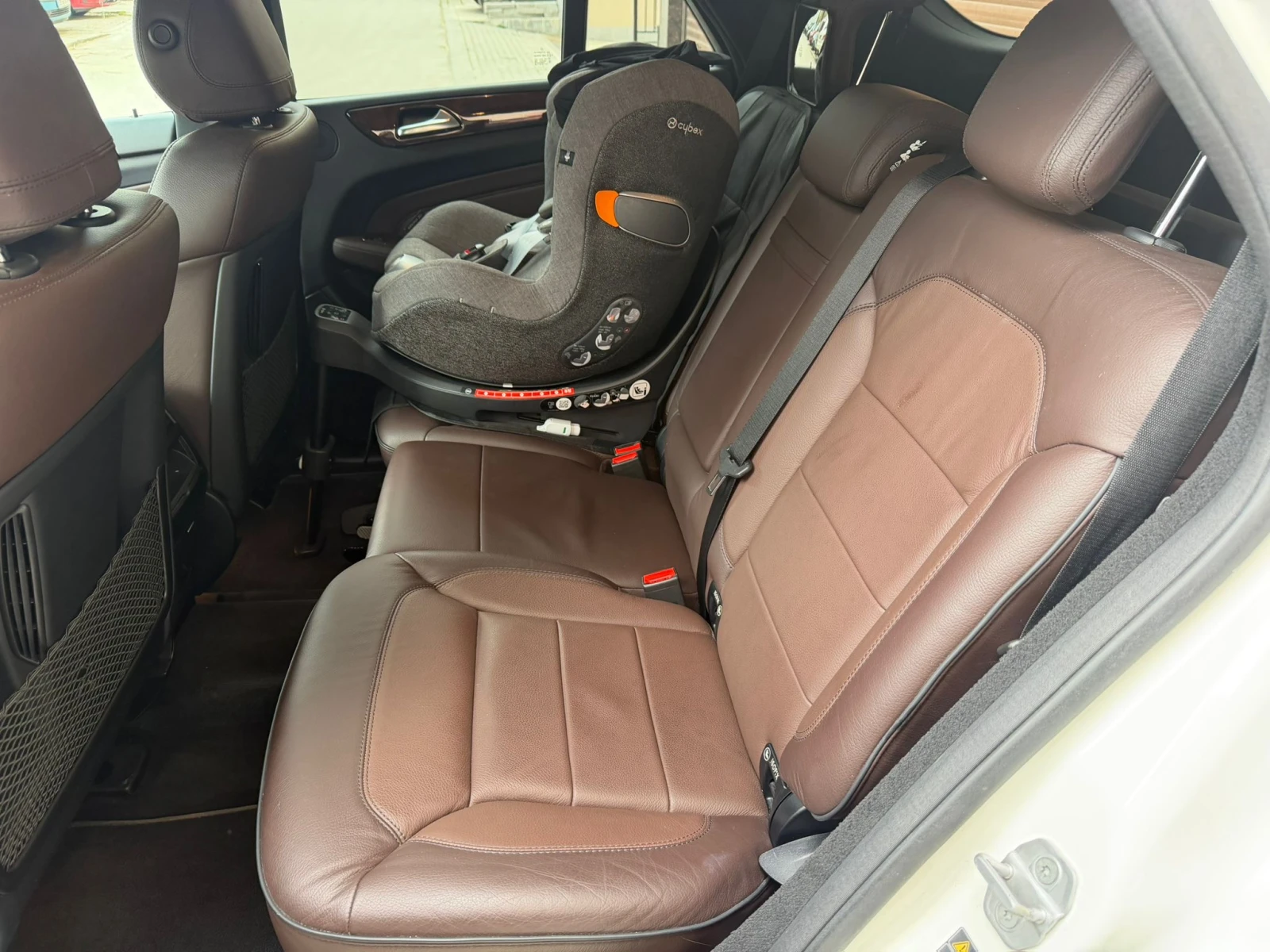 Mercedes-Benz ML 350 СЕРВИЗНА ИСТОРИЯ, снимка 9 - Автомобили и джипове - 54158070