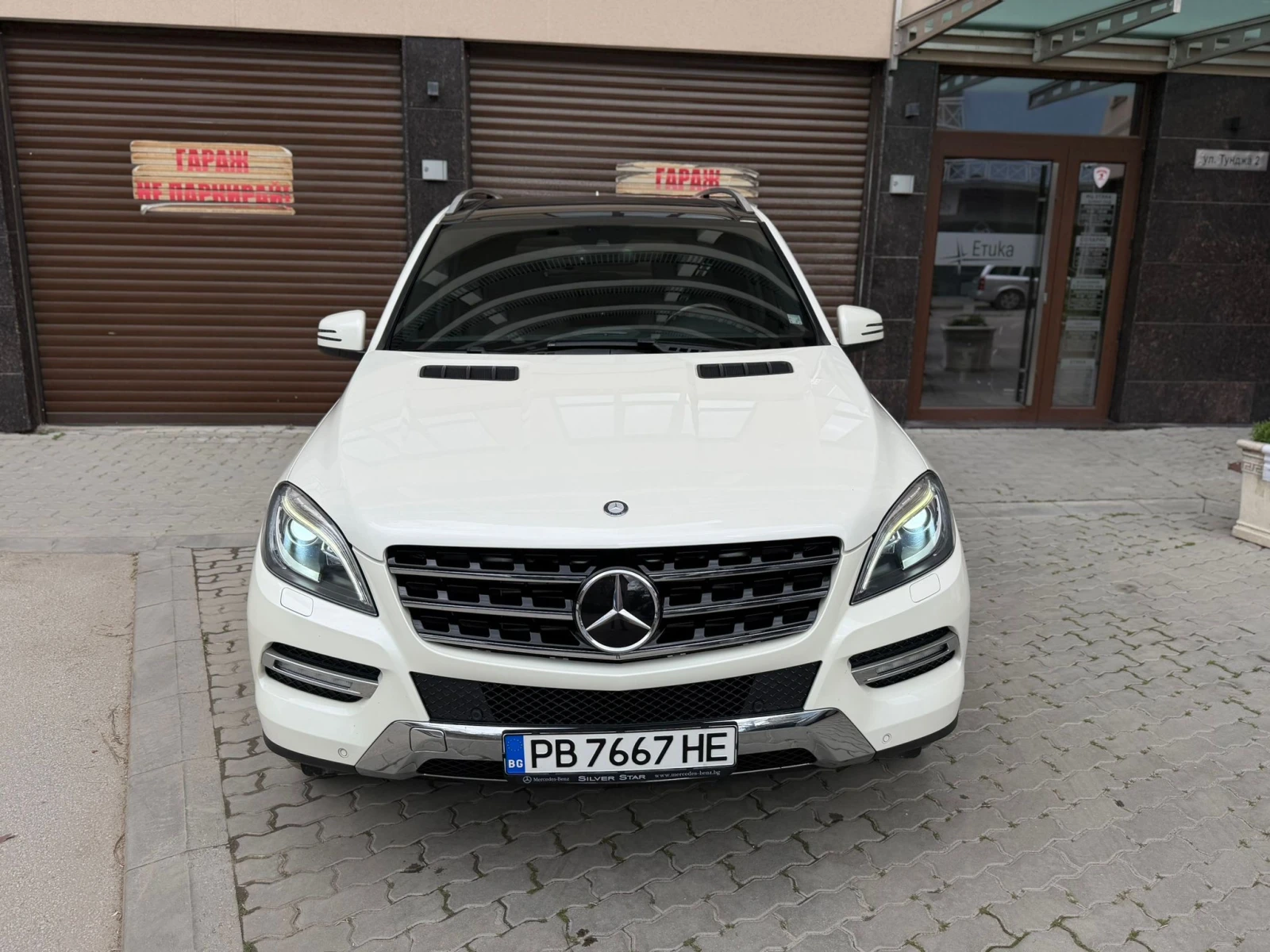 Mercedes-Benz ML 350 СЕРВИЗНА ИСТОРИЯ, снимка 2 - Автомобили и джипове - 54158070
