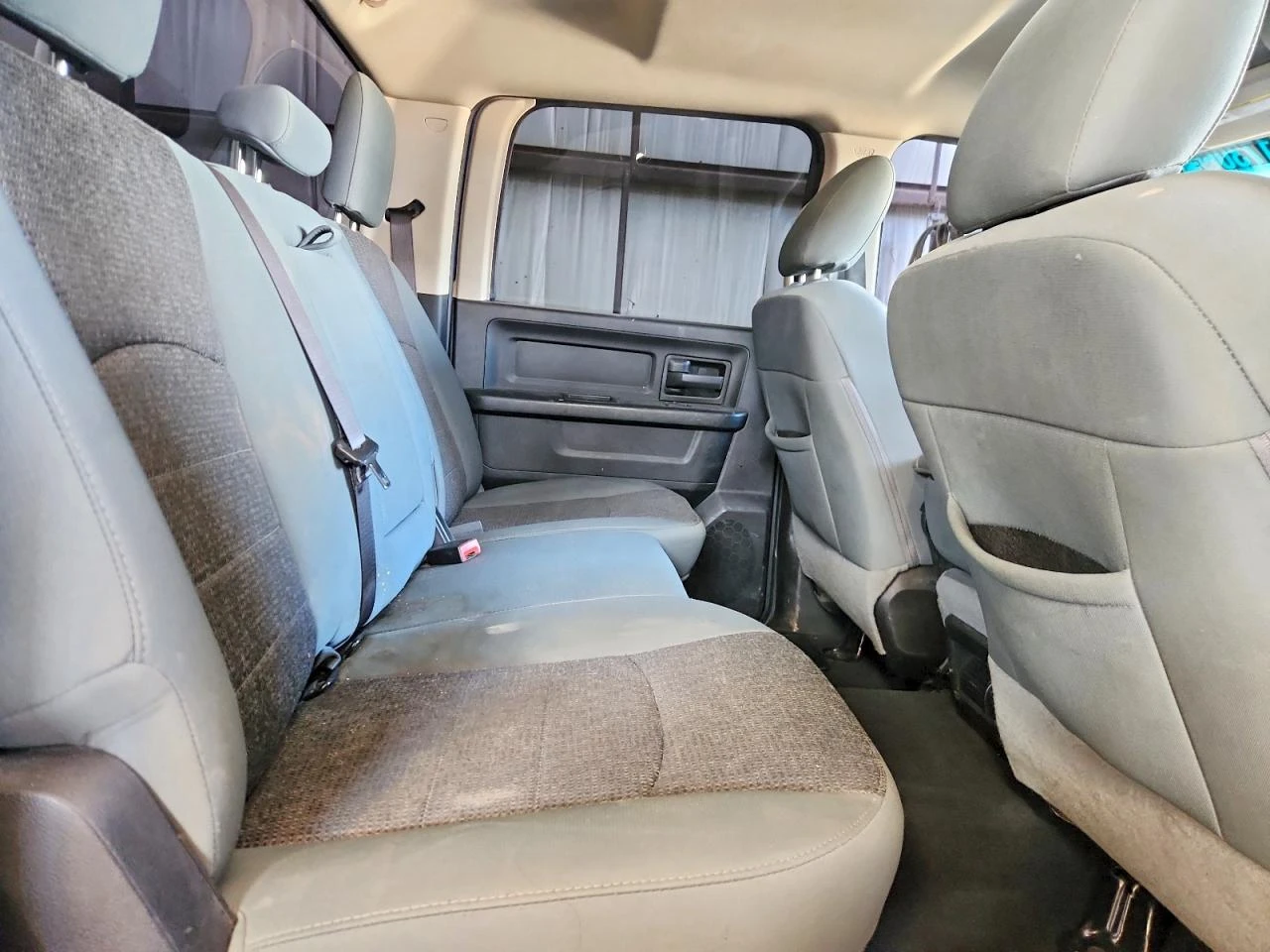 Dodge RAM 1500 5.7l Classic Tradesman, снимка 10 - Автомобили и джипове - 54569354