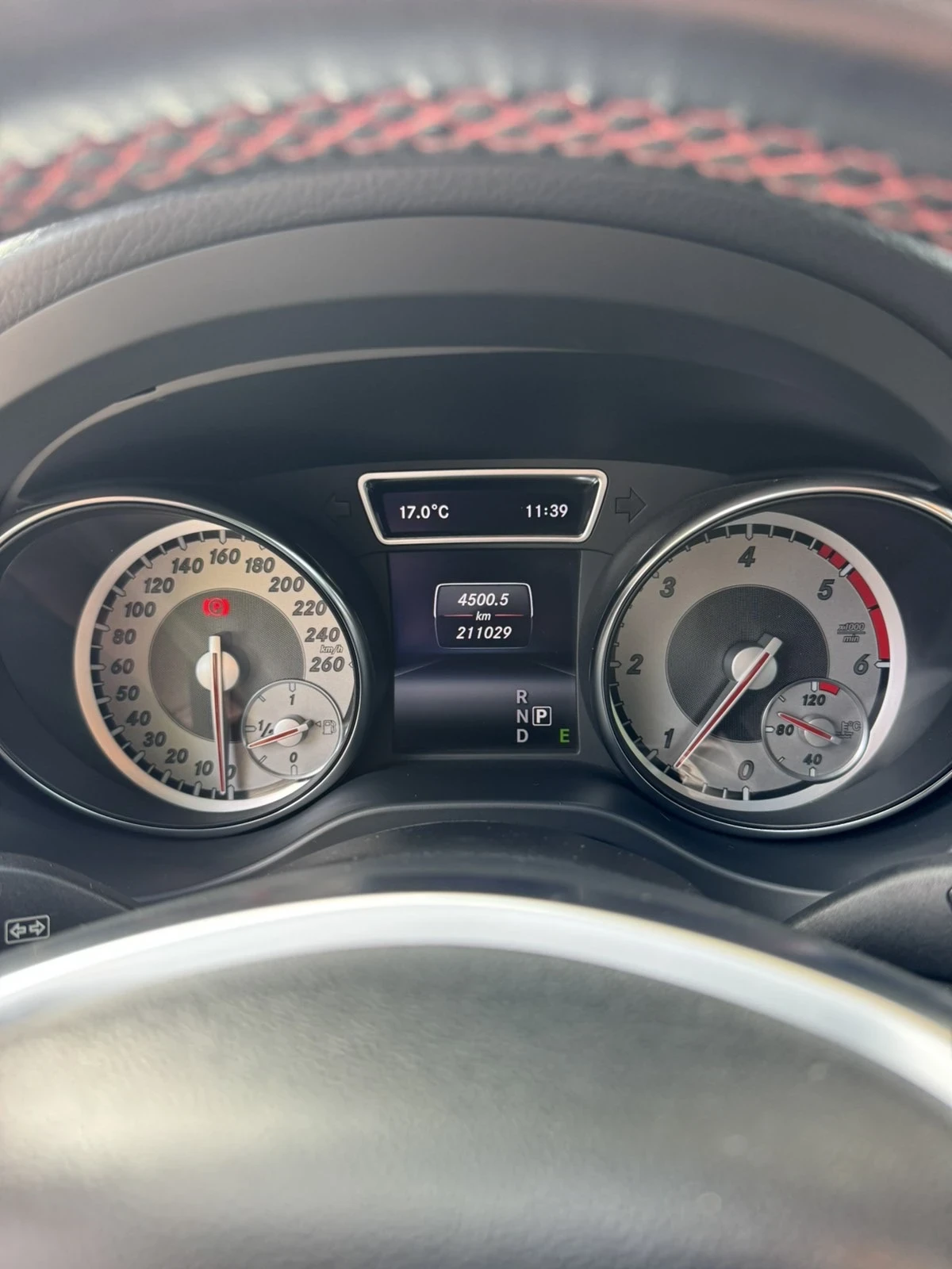 Mercedes-Benz GLA 220, снимка 11 - Автомобили и джипове - 55406891