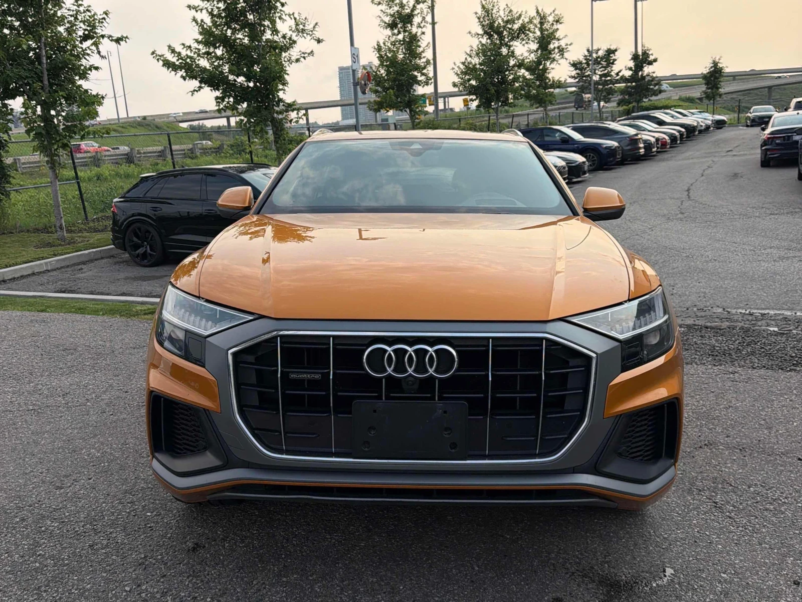 Audi Q8 Technik* 360* Шибидах* * B&O* HUD* Обдухване* 2клю, снимка 4 - Автомобили и джипове - 55473282
