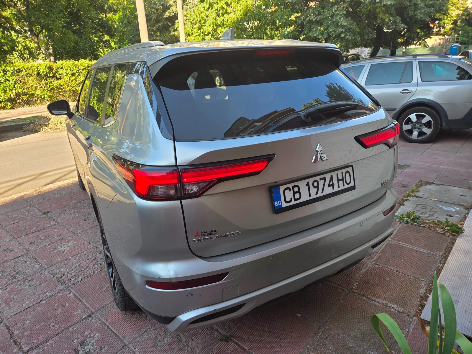 Mitsubishi Outlander 2500 SE S-AWD, снимка 8 - Автомобили и джипове - 55495633