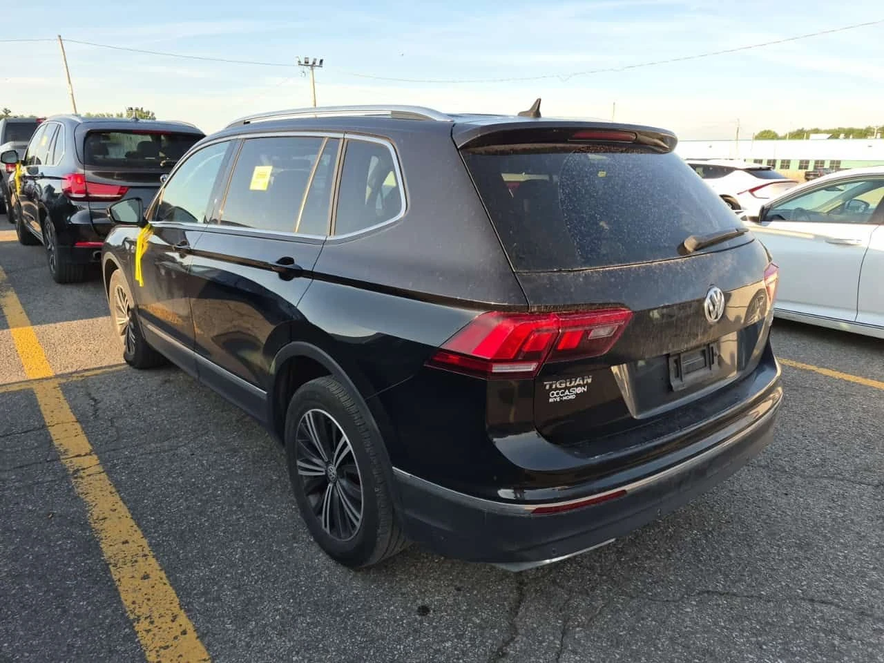 VW Tiguan HIGHLINE/CARFAX/ЛИМИТИРАН САЛОН/ПАНОРАМА/ПОДГРЕВ, снимка 4 - Автомобили и джипове - 55543367