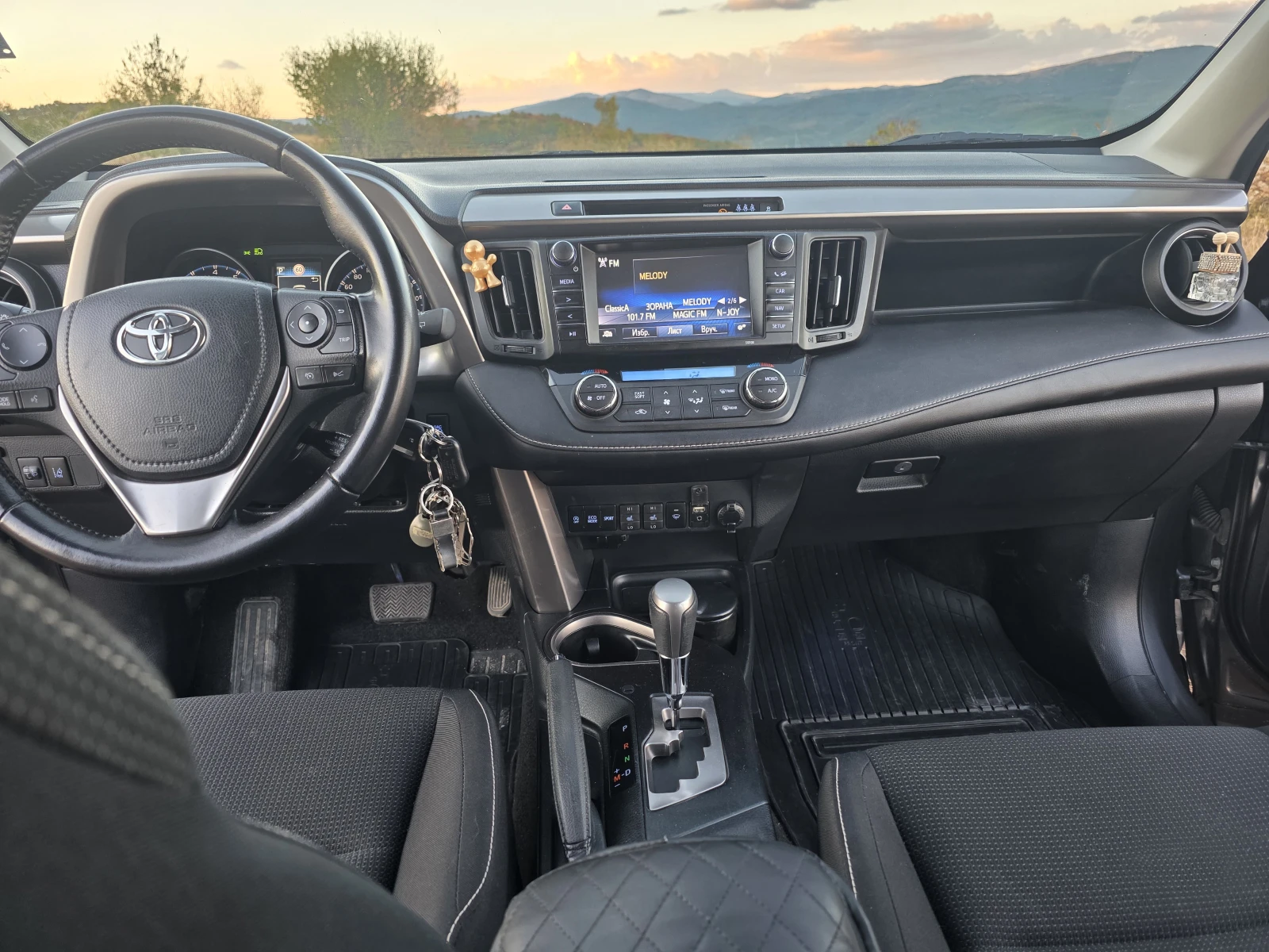 Toyota Rav4 2000i 4x4 EXLUZIV , снимка 11 - Автомобили и джипове - 56297402