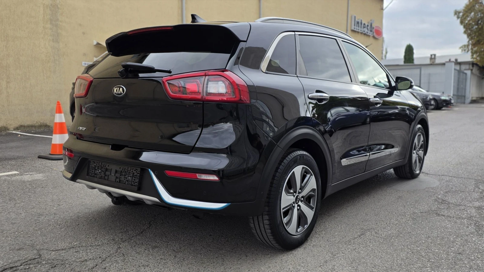 Kia Niro Plugin Hibrid , снимка 5 - Автомобили и джипове - 56437061