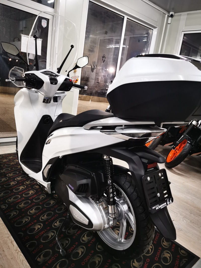 Honda Sh 350i ABS, TCS, LED - 2021г., снимка 11 - Мотоциклети и мототехника - 38899382