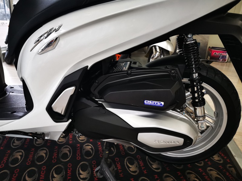 Honda Sh 350i ABS, TCS, LED - 2021г., снимка 6 - Мотоциклети и мототехника - 38899382