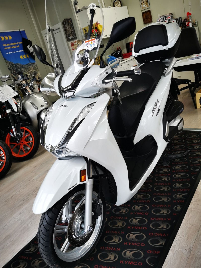 Honda Sh 350i ABS, TCS, LED - 2021г., снимка 10 - Мотоциклети и мототехника - 38899382