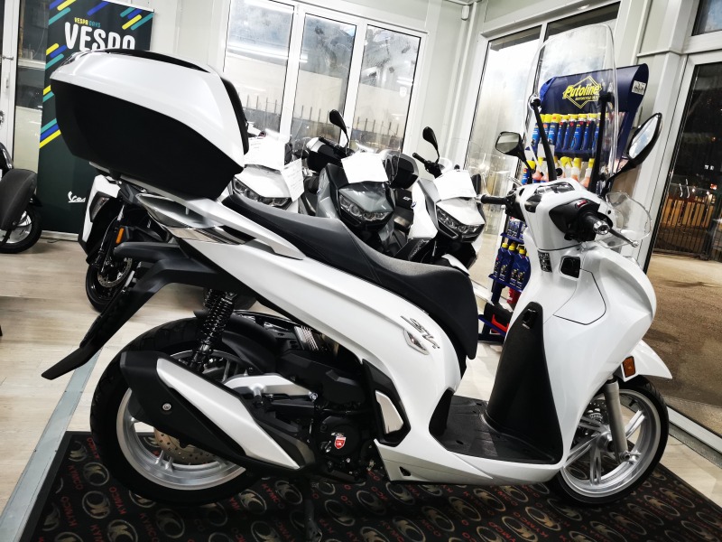 Honda Sh 350i ABS, TCS, LED - 2021г., снимка 13 - Мотоциклети и мототехника - 38899382