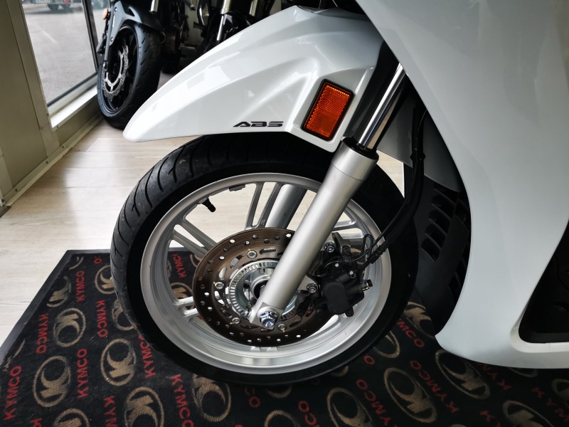 Honda Sh 350i ABS, TCS, LED - 2021г., снимка 5 - Мотоциклети и мототехника - 38899382