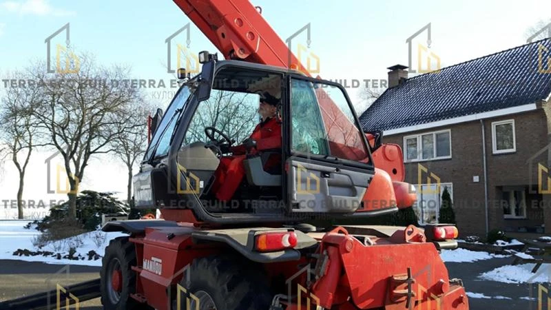 Телескопичен товарач Manitou MRT 1850, снимка 1 - Селскостопанска техника - 47182141