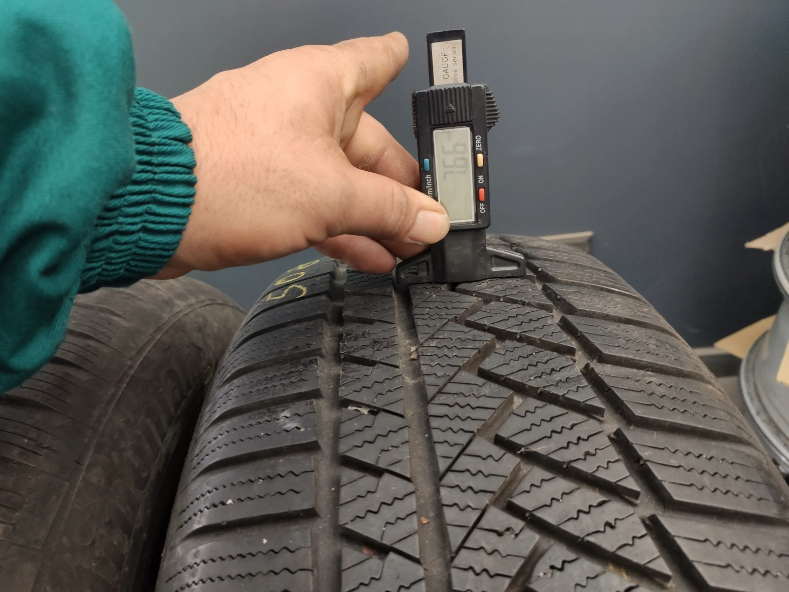  235/60R18 | Mobile.bg   6