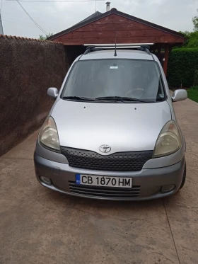  Toyota Yaris verso