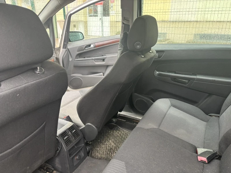 Opel Zafira 1.6 ГАЗ, снимка 8 - Автомобили и джипове - 49151566