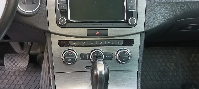 VW Passat R-line, снимка 9 - Автомобили и джипове - 51630117