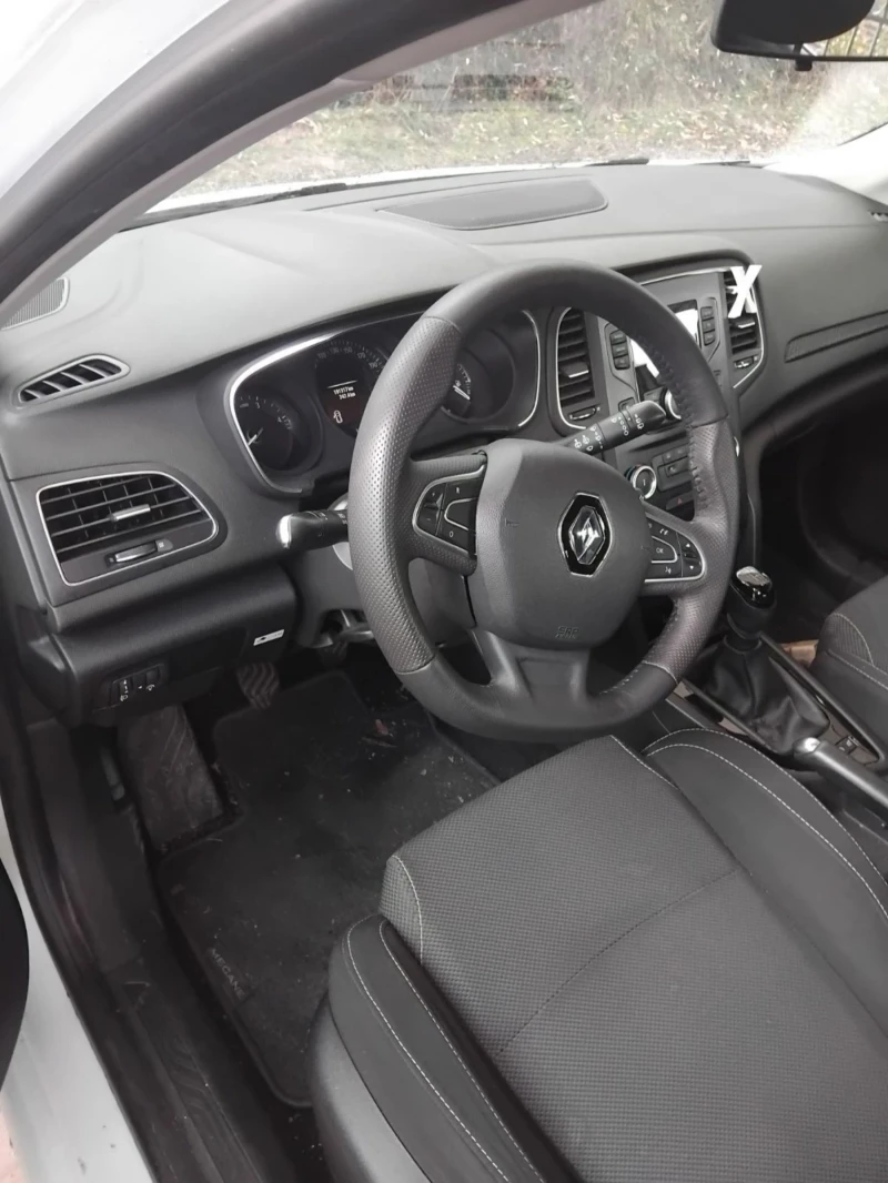Renault Megane, снимка 5 - Автомобили и джипове - 52500556