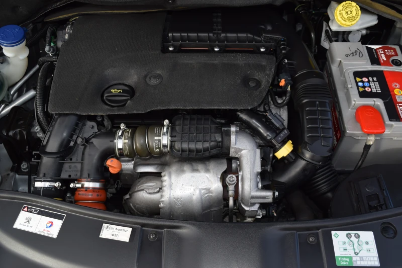 Peugeot 2008 1.6 BlueHDI* Euro6B, снимка 16 - Автомобили и джипове - 52589775