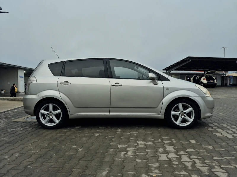 Toyota Corolla verso 2.2d4d, снимка 3 - Автомобили и джипове - 53055448