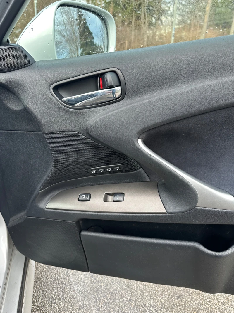 Lexus IS 220d, снимка 10 - Автомобили и джипове - 53280789